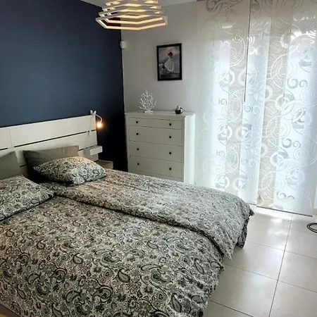 Nyaraló Blue Riviera - Am Mit Meerblick Und Pool By Riviera Homelife Saint-Raphaël